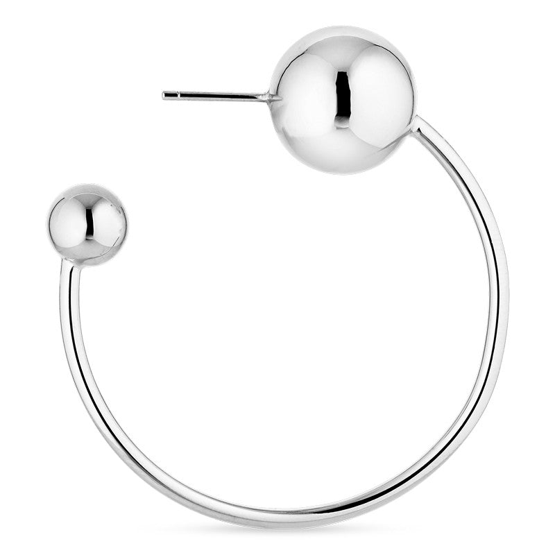 Jane Kønig Big Sphere Hoop ørering i blankt sølv 4 cm fra ATOMIC kollektionen – creol med to kugler.